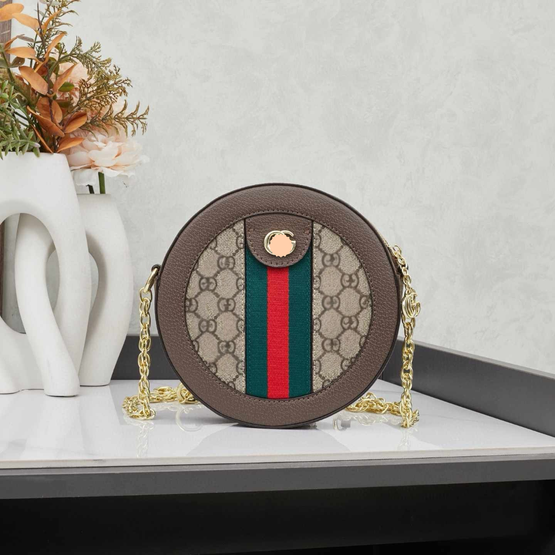Designer handbag pre-order / 1:1 quality / turnaround time 2-4 weeks / size 18*18*4.5cm